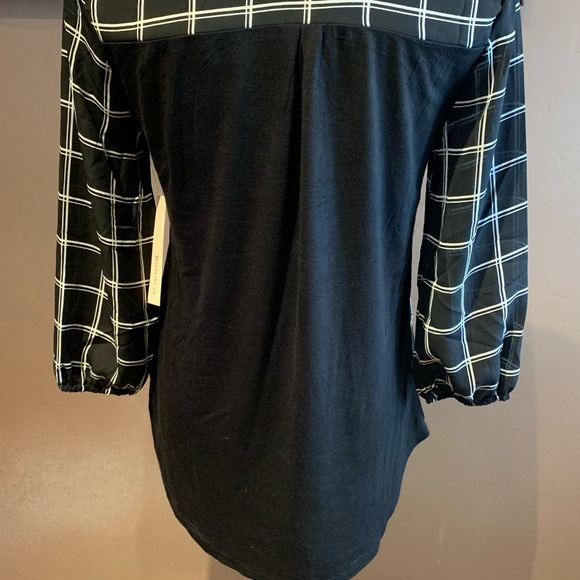 Black Striped Front Tie Quarter Sleeve Top by Tempted Size Small - Picture 3 of 7